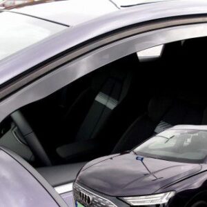 ΑΝΕΜΟΘΡΑΥΣΤΕΣ ΓΙΑ AUDI Q4 E-TRON 5D 2021+  ΑΥΤΟΚΙΝΗΤΟΥ ΑΠΟ ΕΥΚΑΜΠΤΟ ΦΙΜΕ ΠΛΑΣΤΙΚΟ HEKO - 2 ΤΕΜ.